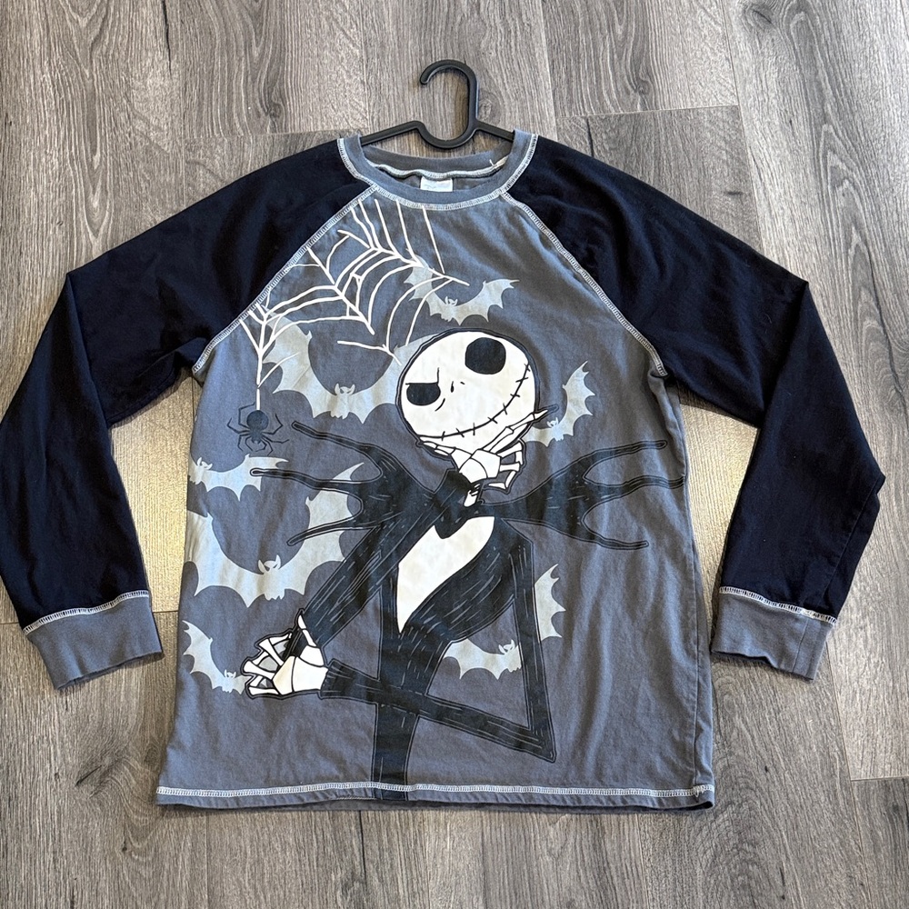 Disney Nightmare Before Christmas Jack Skellington Gray & Black Long Sleeve Tee